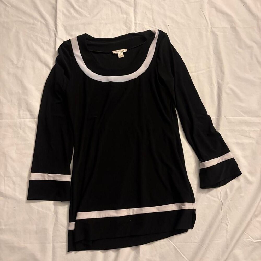 White-house-black-market Women's Black and Navy Blouse